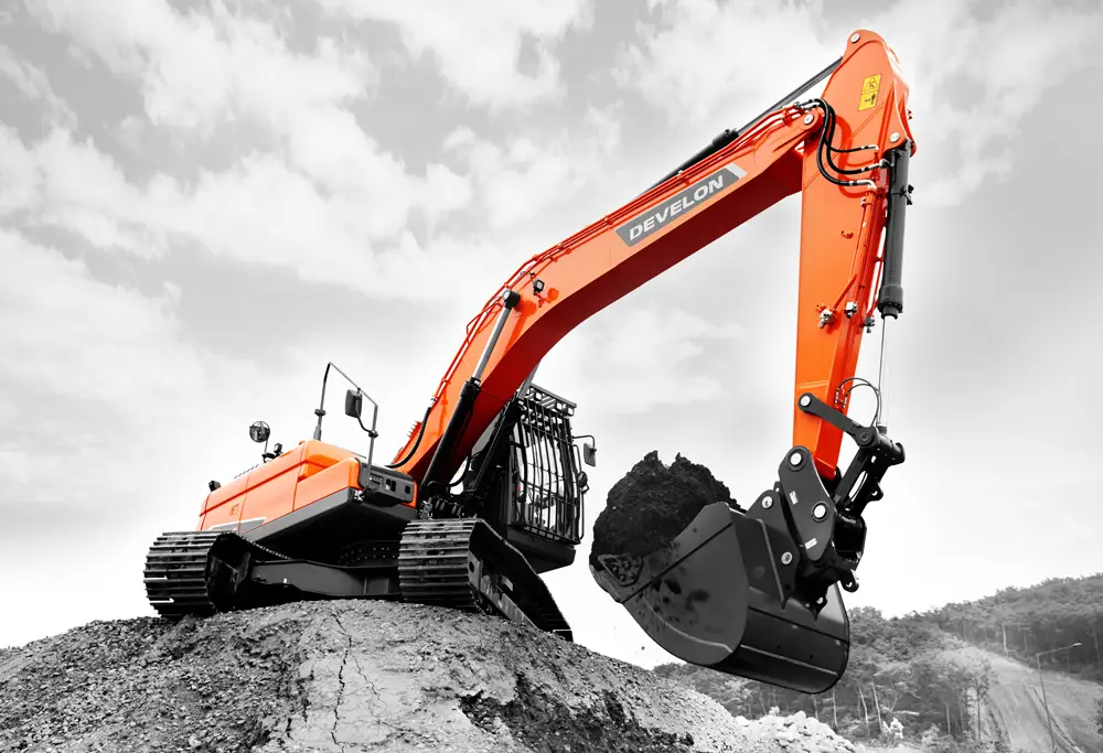Develon DX225LC-7M Tracked Excavator