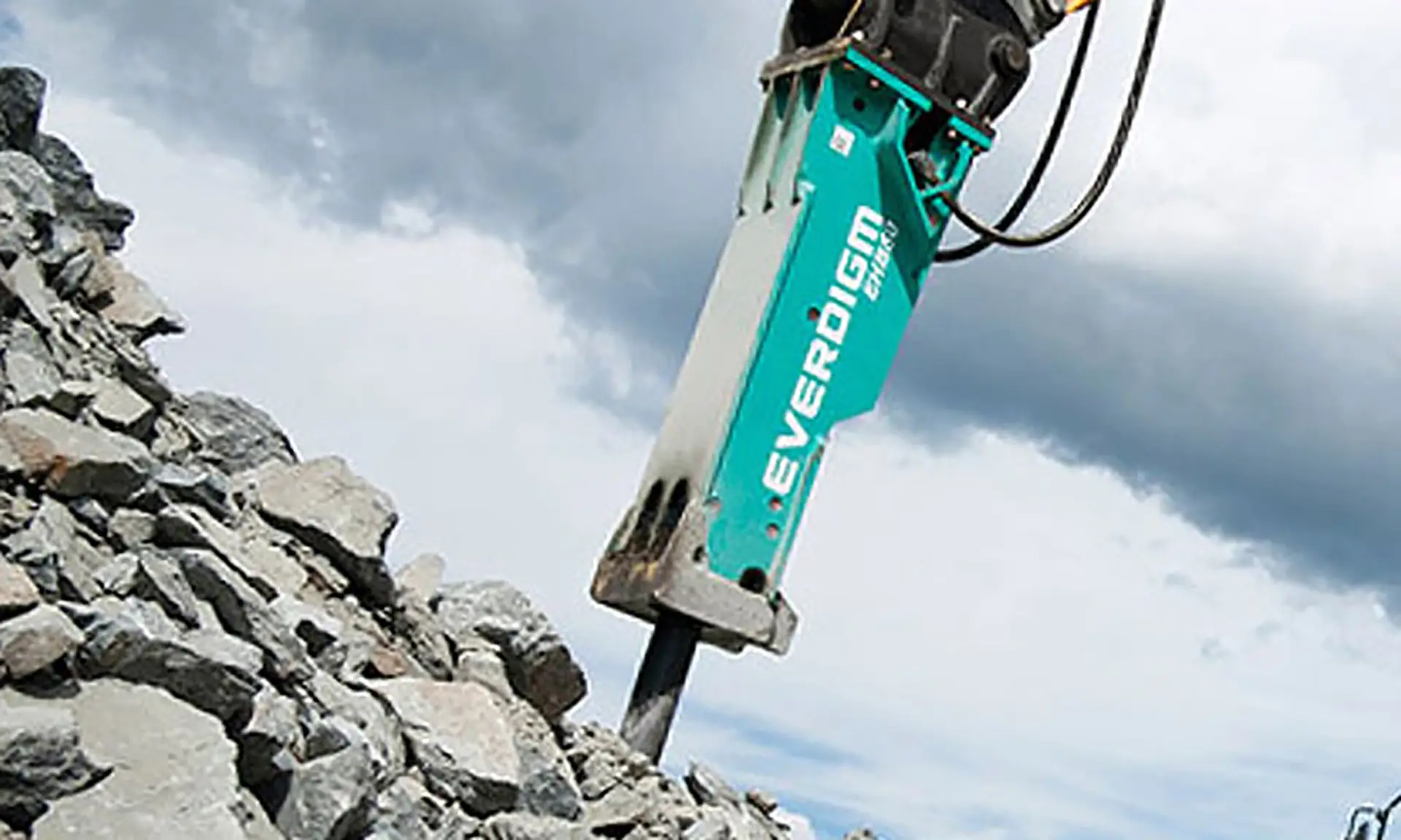Everdigm hammer attachment